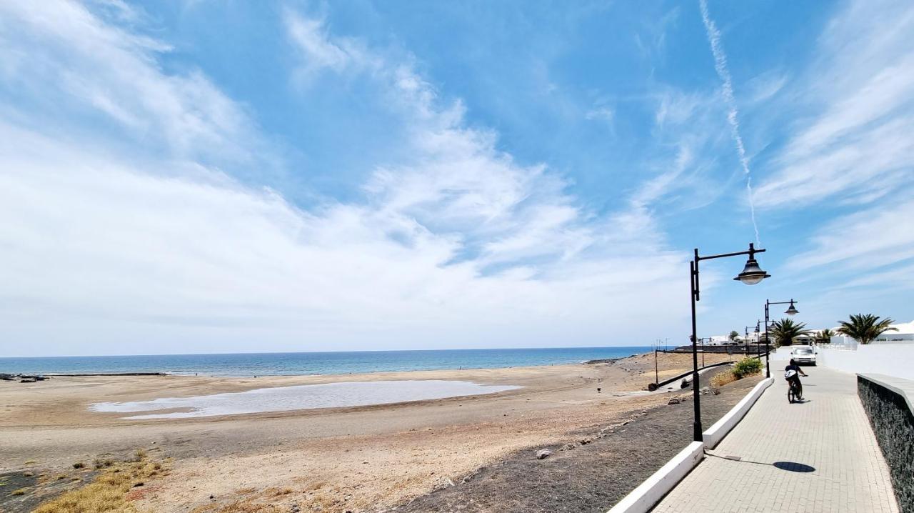 Luxury Coral Beach First Line Of The Sea 宏达海滩 外观 照片