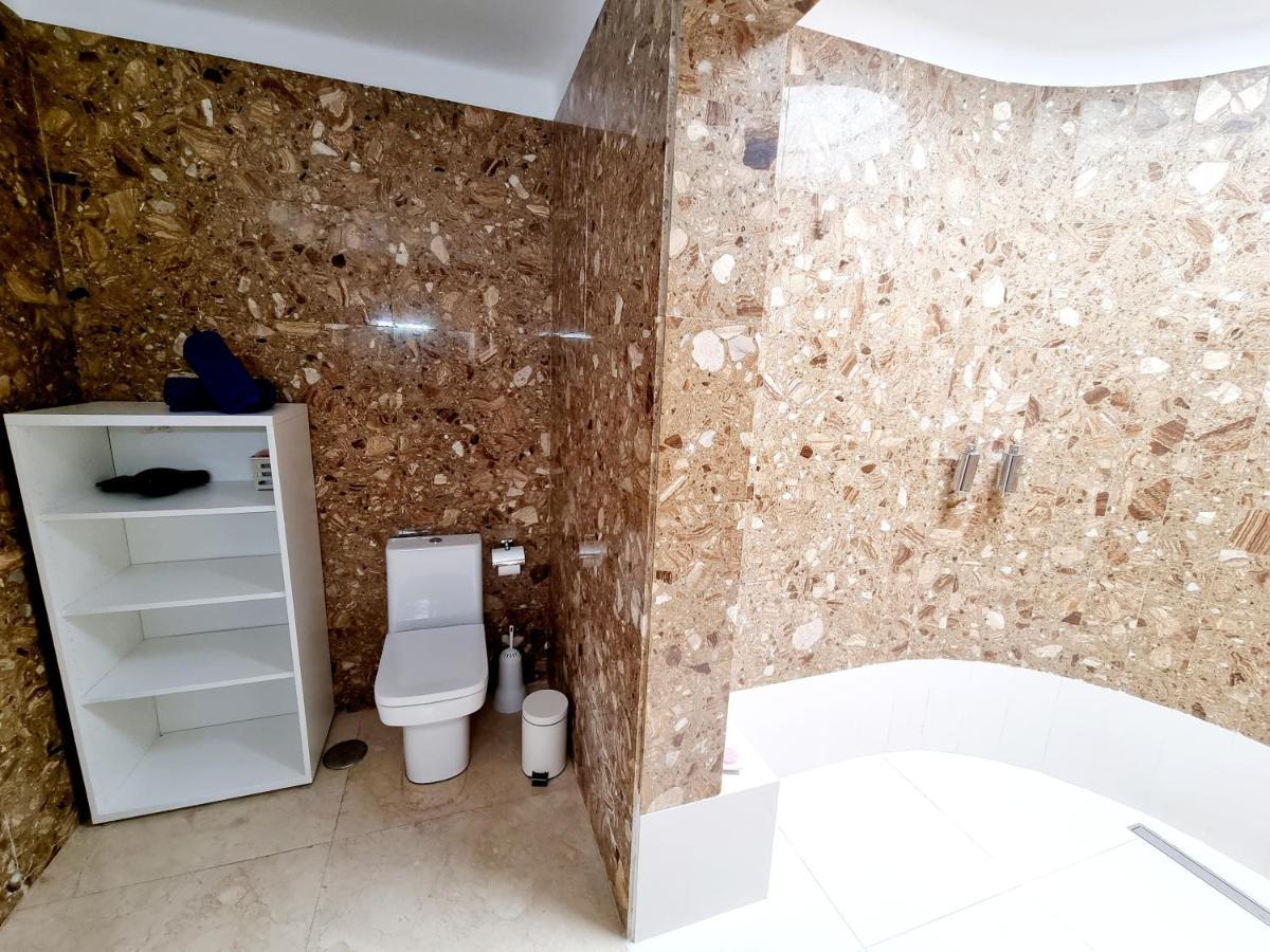Luxury Coral Beach First Line Of The Sea 宏达海滩 外观 照片